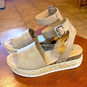 Soda espadrille size 7